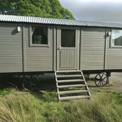 shepherds hut in a field in Portugal